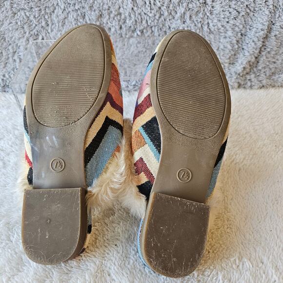Universal Threads Women Bibiana Chevron Faux Fur Lined Mules Size 7.5 Multicolor - Picture 4 of 5